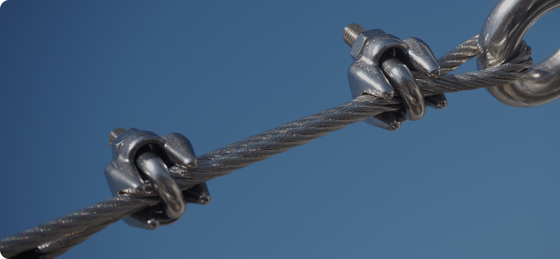 Každý Strand of Steel nese globální důvěru